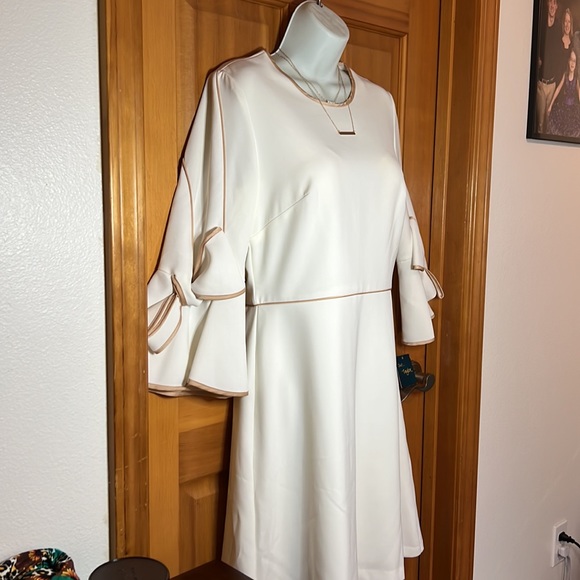 JUST…TAYLOR, A PERFECT 10!!!! - Picture 4 of 10